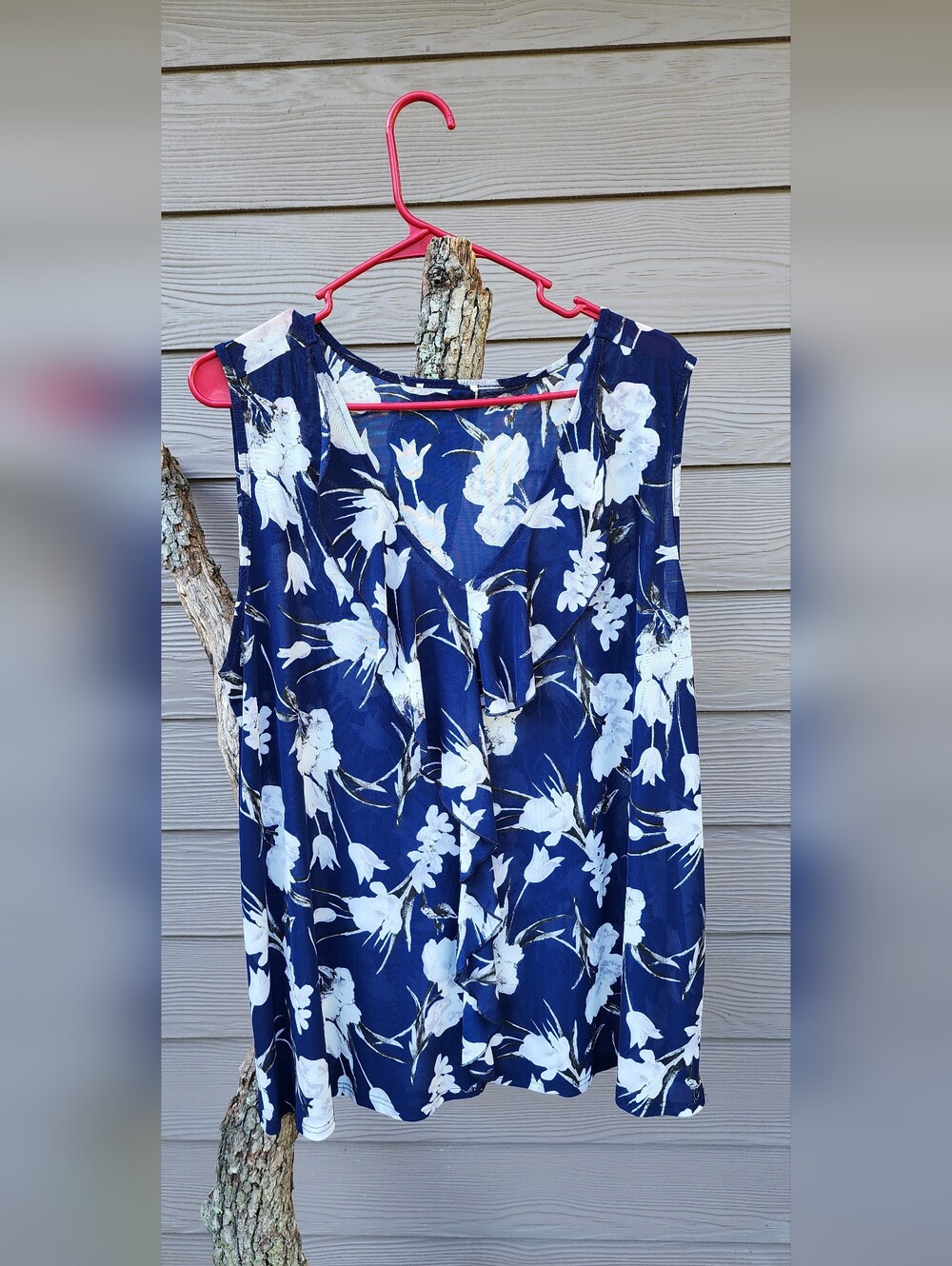 Women's Navy Blue Floral Sleeveless Top